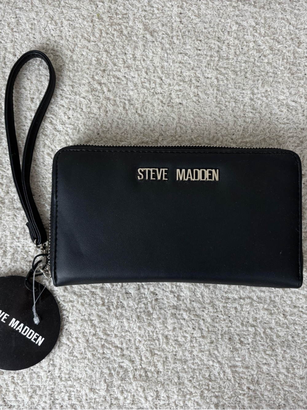 Steve Madden Zip Around Wristlet Wallet Black Logo